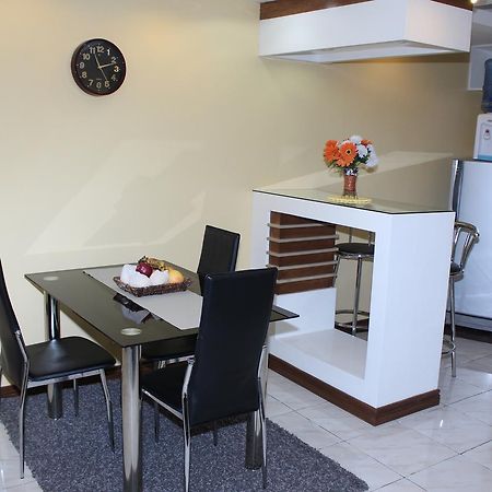 Manila Bay Serviced Apartments Buitenkant foto