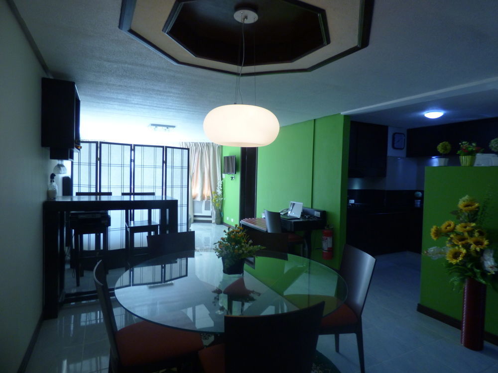 Manila Bay Serviced Apartments Buitenkant foto