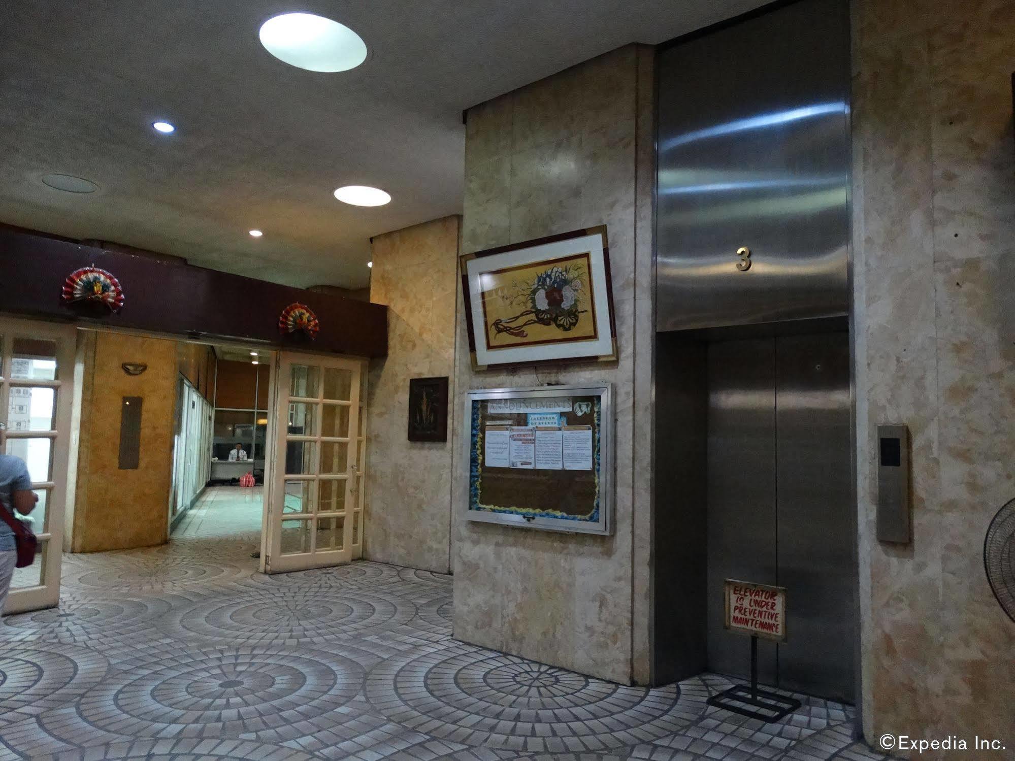 Manila Bay Serviced Apartments Buitenkant foto