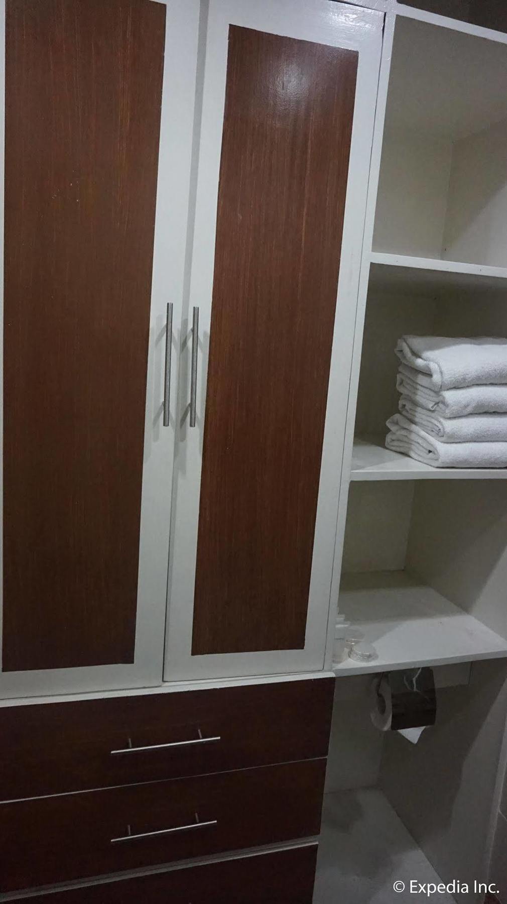 Manila Bay Serviced Apartments Buitenkant foto