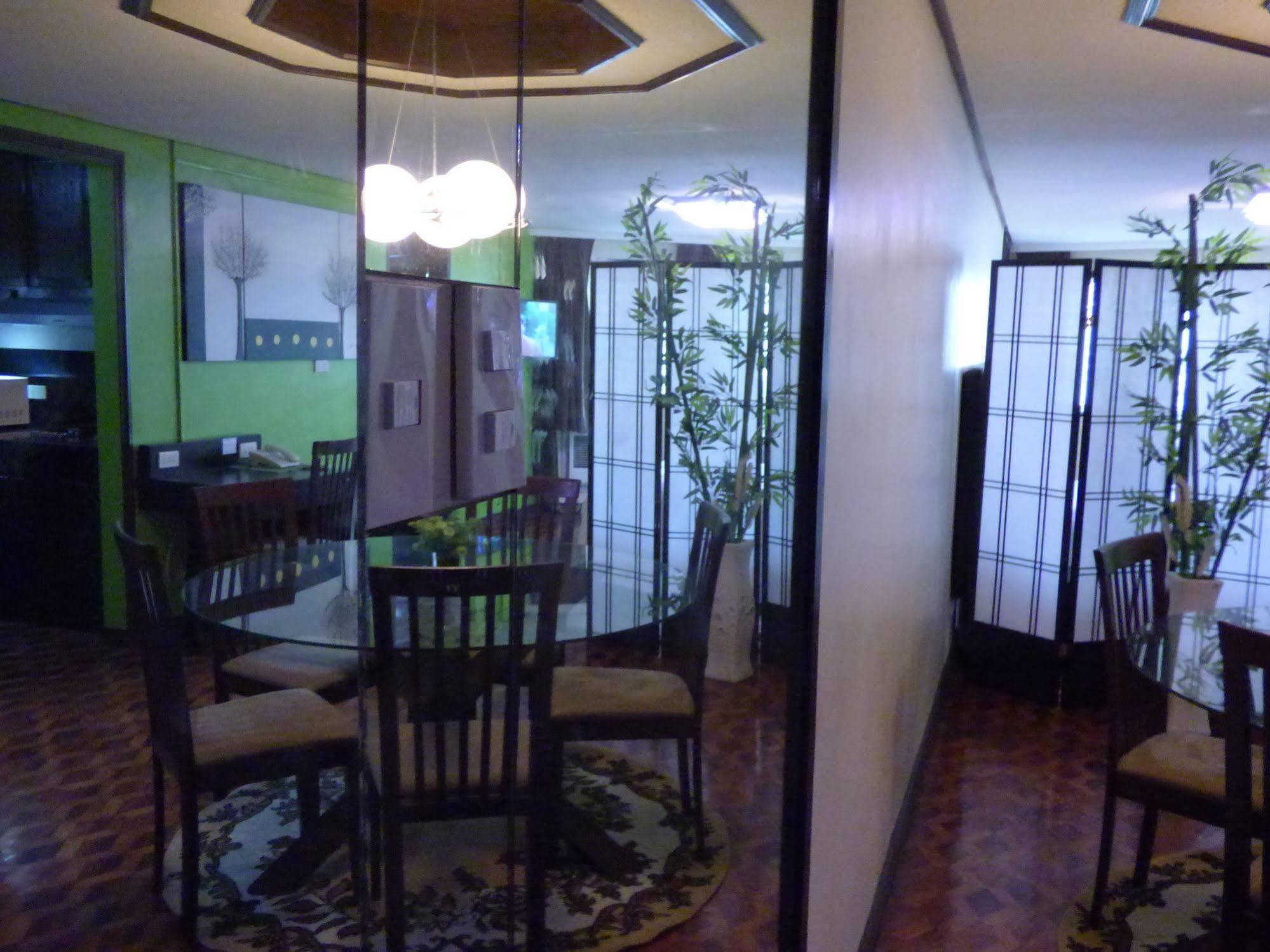 Manila Bay Serviced Apartments Buitenkant foto
