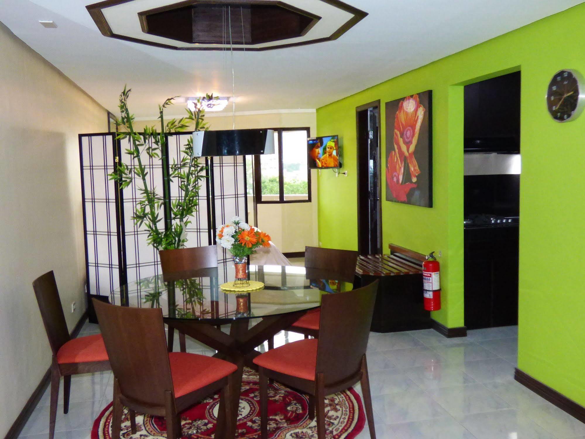 Manila Bay Serviced Apartments Buitenkant foto