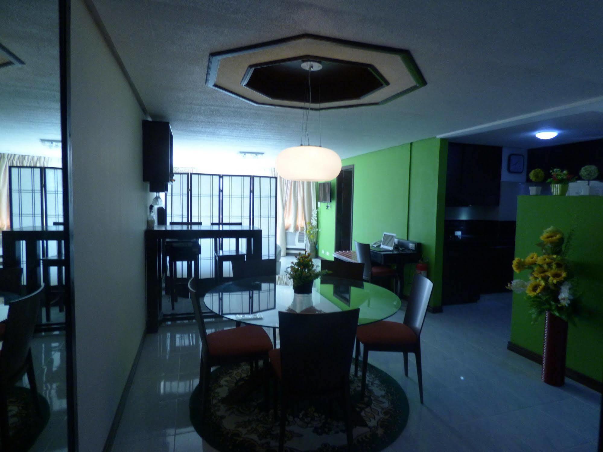 Manila Bay Serviced Apartments Buitenkant foto
