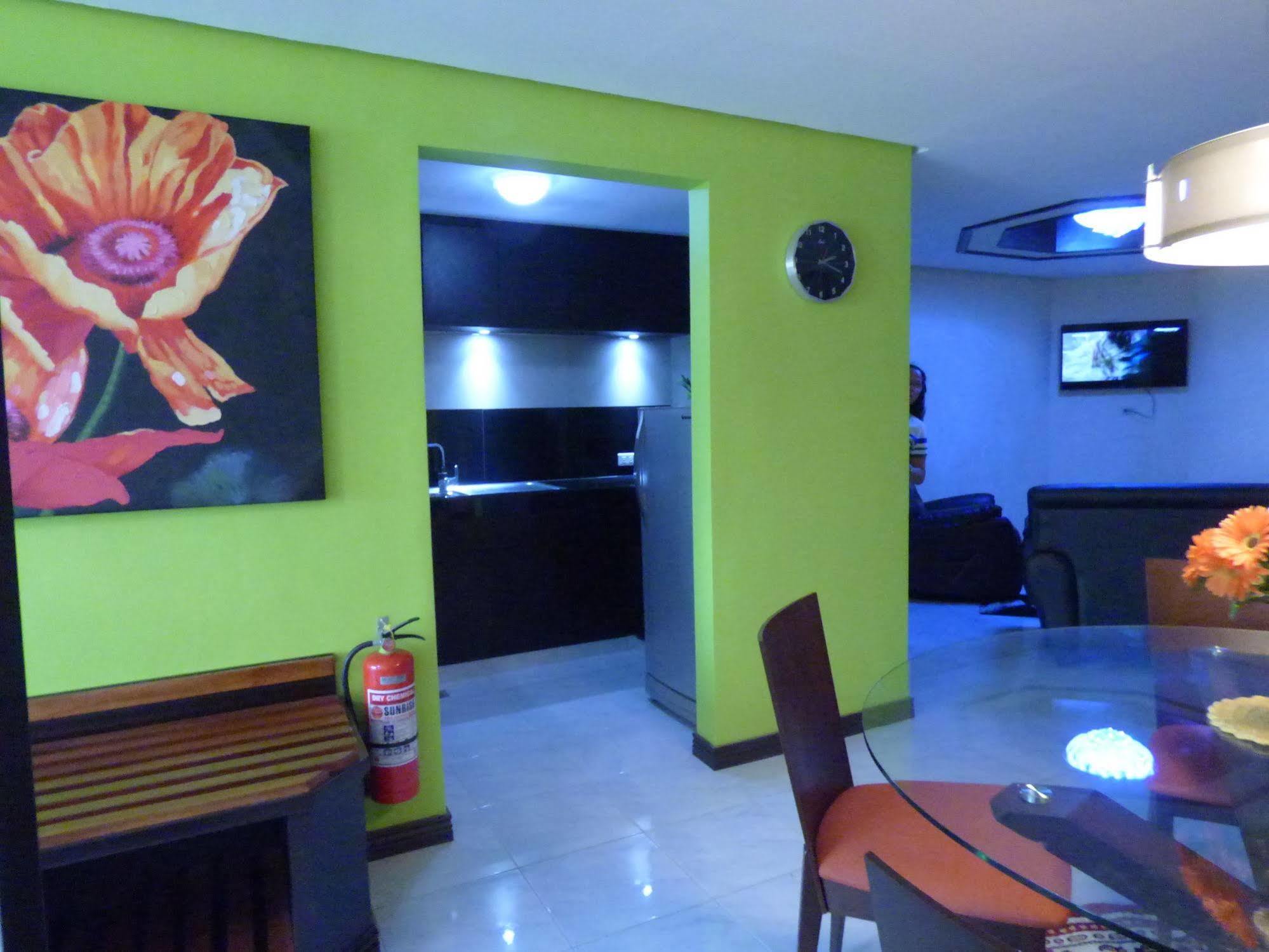 Manila Bay Serviced Apartments Buitenkant foto