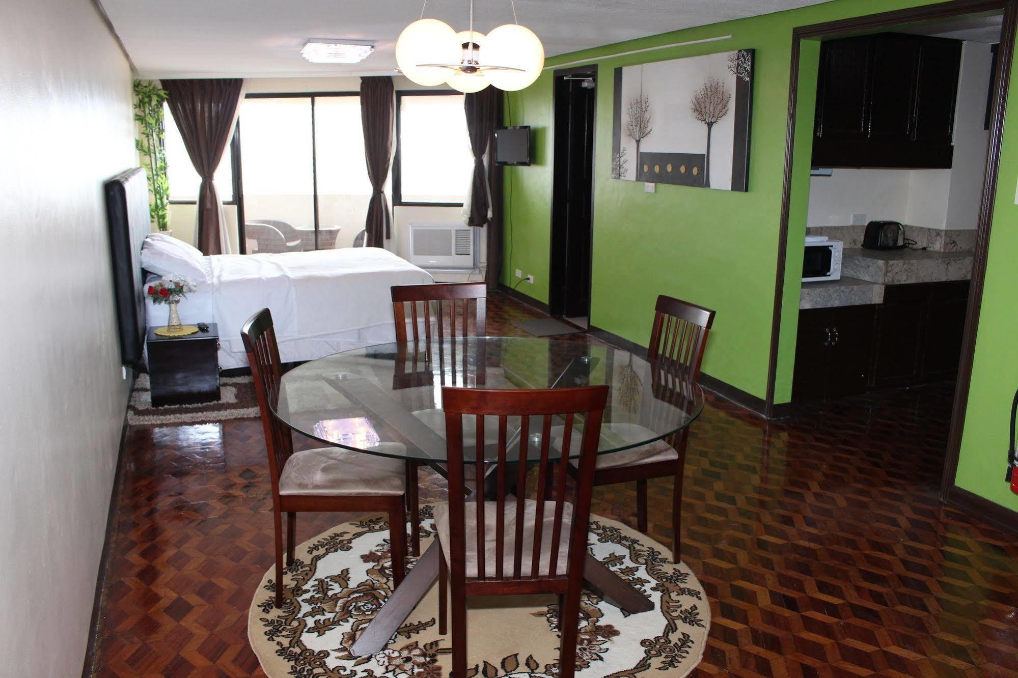 Manila Bay Serviced Apartments Buitenkant foto